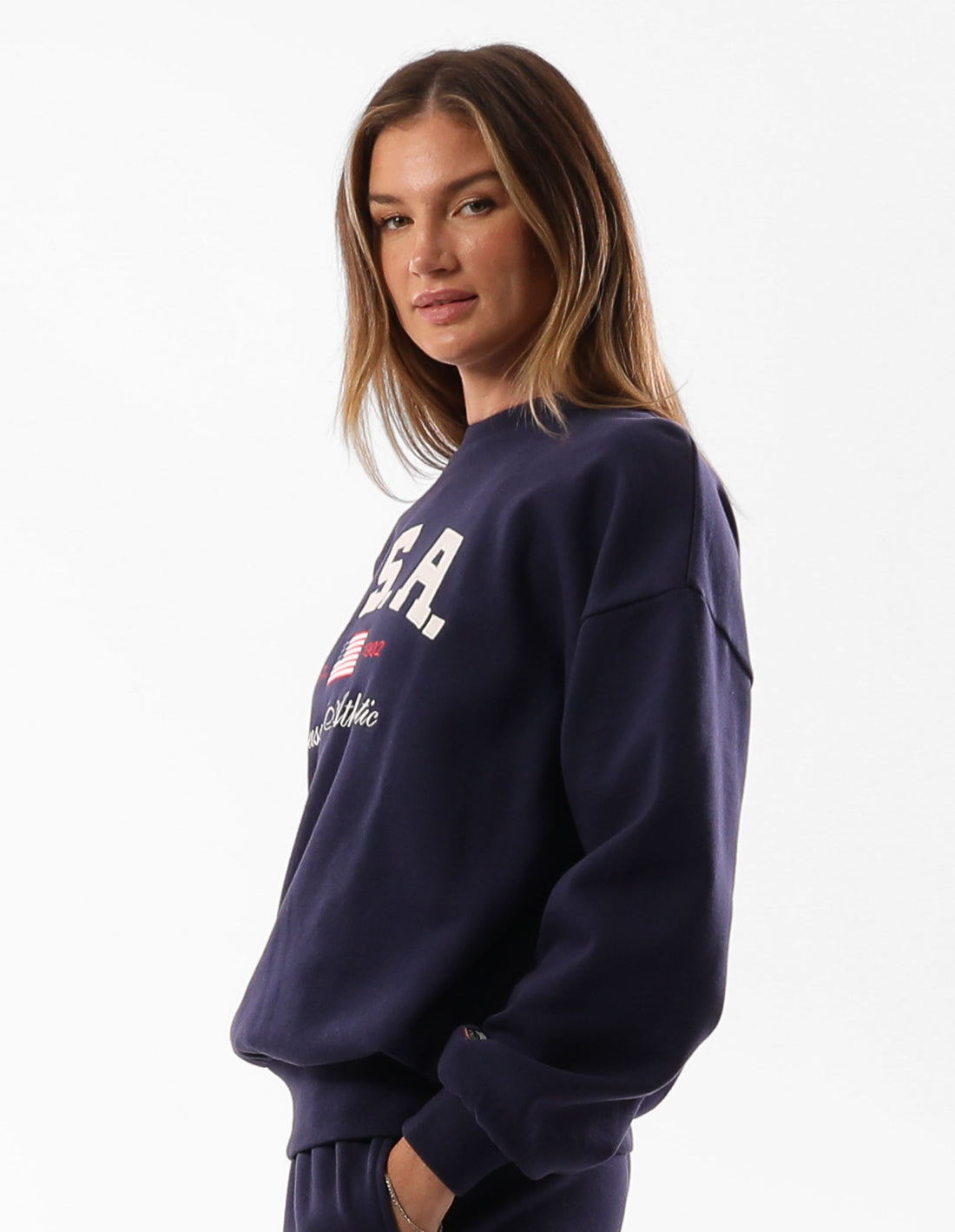 Dámské Svetr S Výstřihem Do Posádky Russell Athletic 1902 Oversized Blankyt | YJI-520314